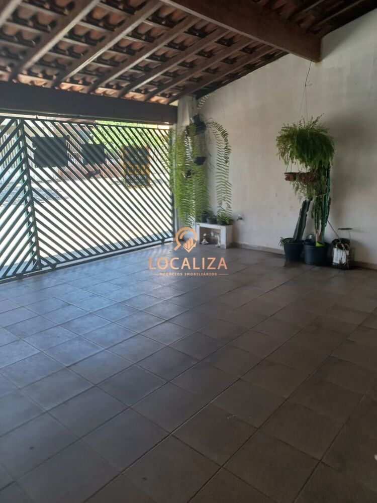 Casa à venda com 3 quartos - Foto 1