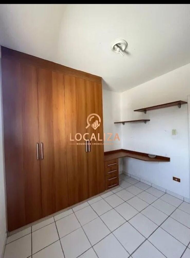 Apartamento à venda com 3 quartos, 82m² - Foto 2
