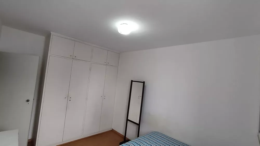 Apartamento à venda com 1 quarto, 45m² - Foto 2