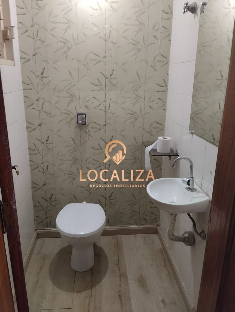 Casa à venda com 7 quartos, 318m² - Foto 4