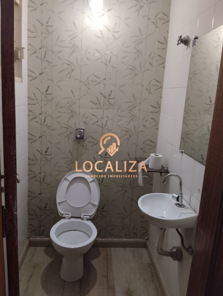 Casa à venda com 7 quartos, 318m² - Foto 3