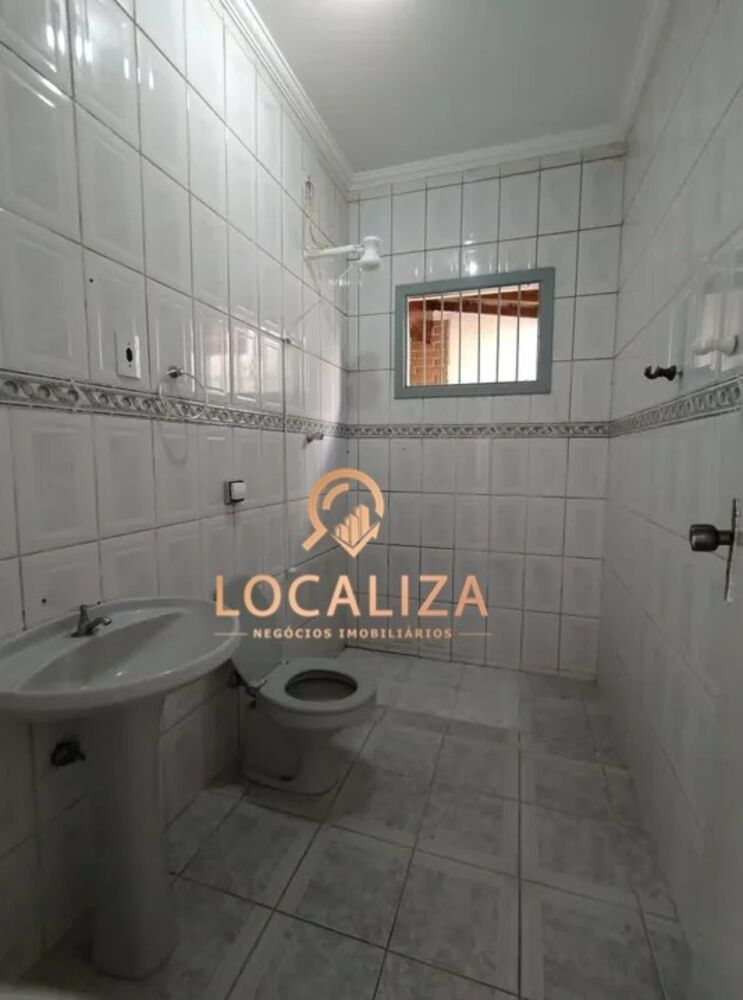 Casa à venda com 4 quartos, 220m² - Foto 3
