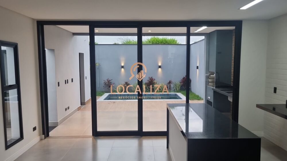 Casa à venda com 3 quartos - Foto 1