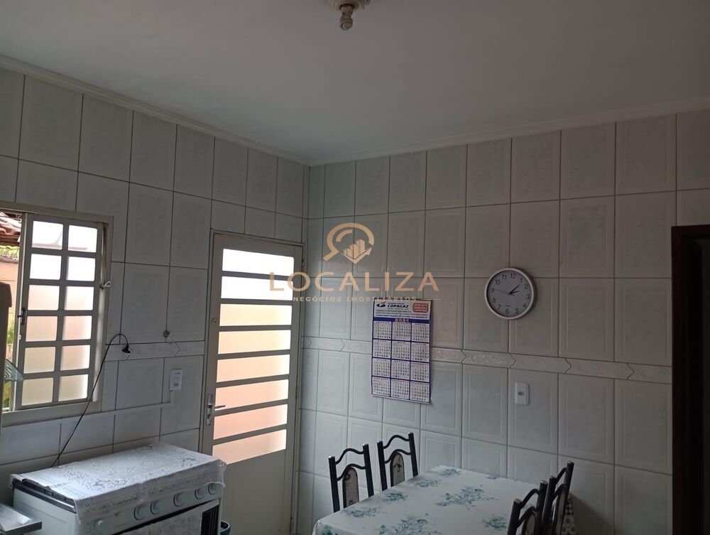 Casa à venda com 3 quartos - Foto 1