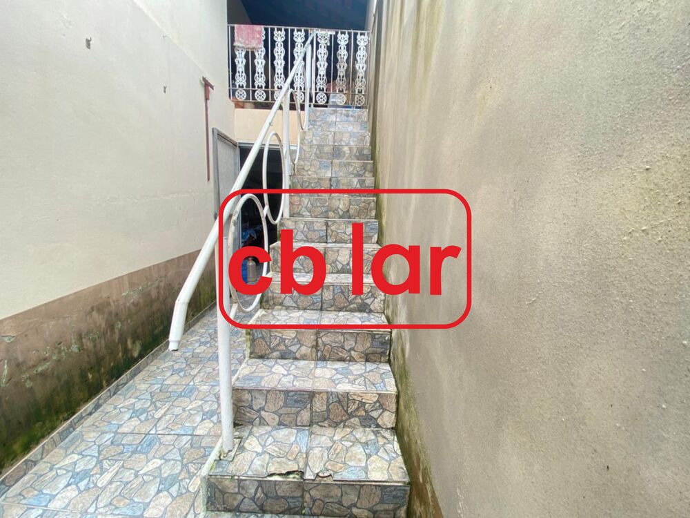 Casa à venda com 3 quartos, 250m² - Foto 2