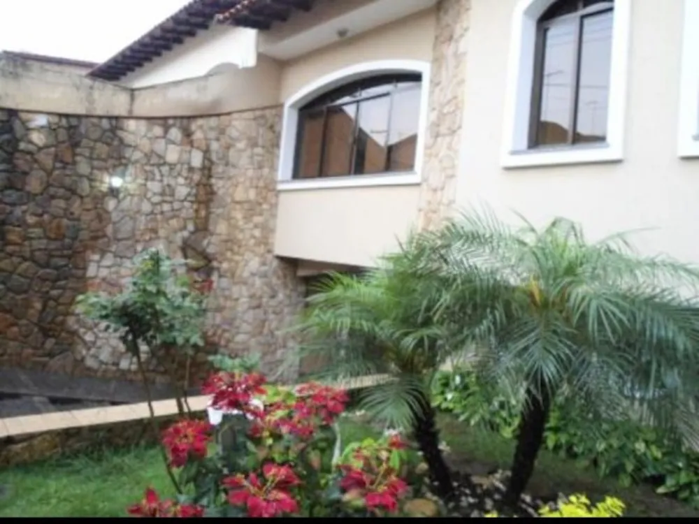Casa, 3 quartos, 300 m² - Foto 1