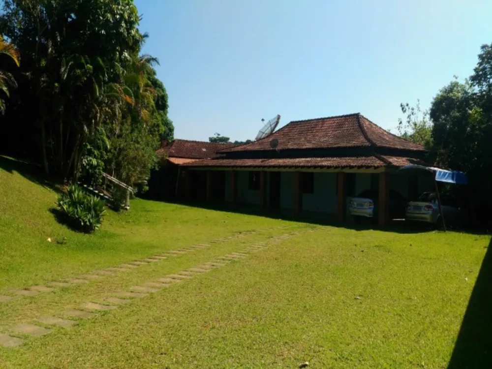 Chácara, 6 quartos, 3185 m² - Foto 2