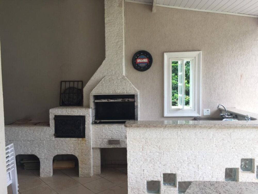 Chácara à venda com 4 quartos, 1400m² - Foto 2
