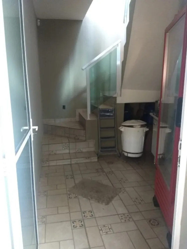 Casa, 3 quartos, 174 m² - Foto 1