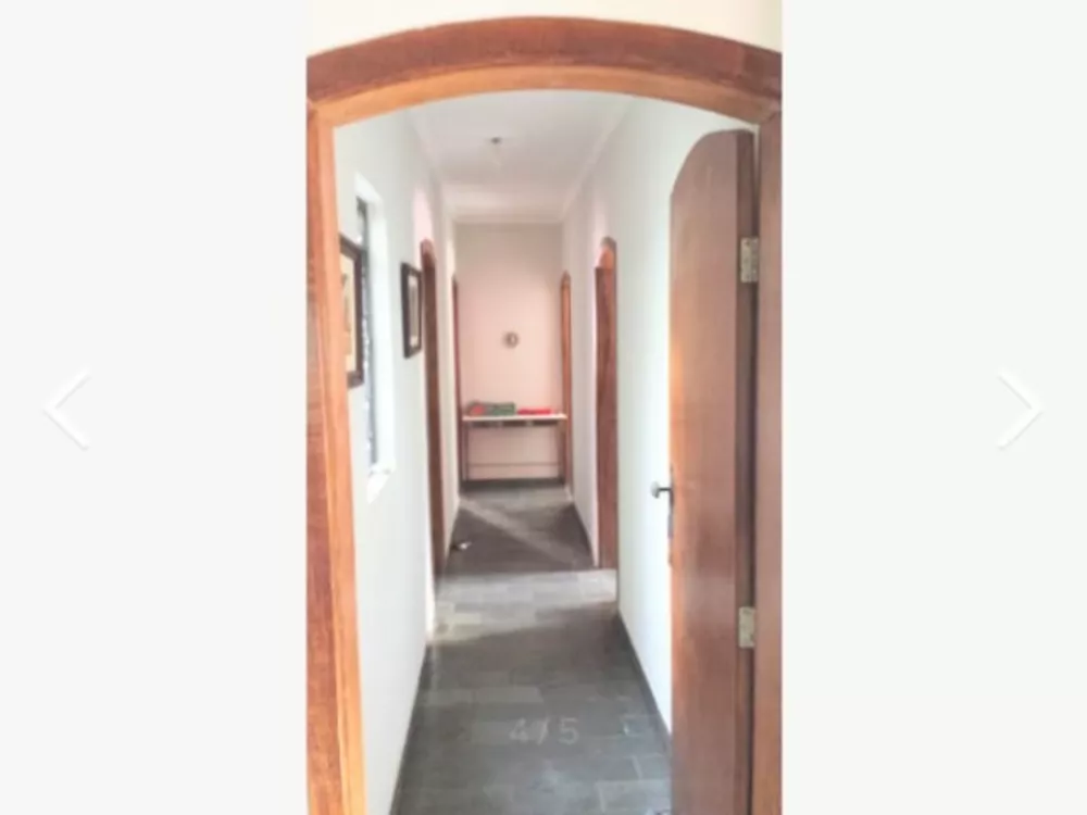 Casa à venda com 3 quartos, 300m² - Foto 2