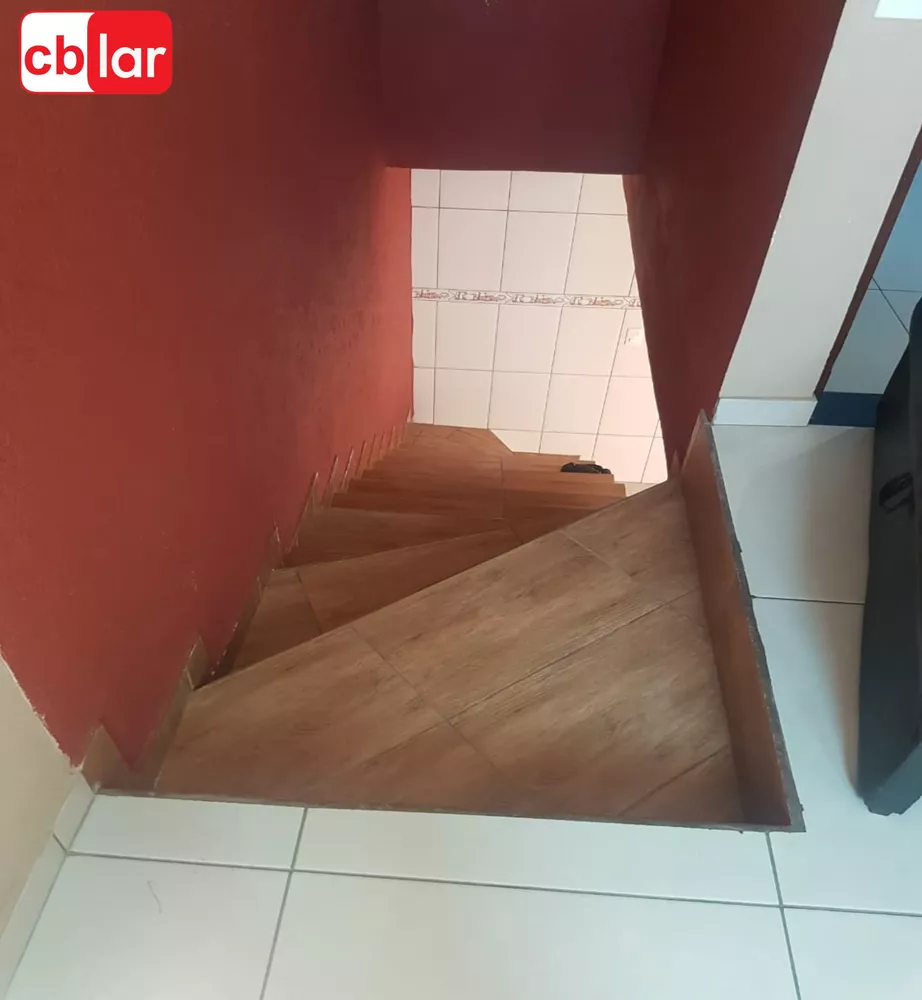 Casa à venda com 3 quartos, 250m² - Foto 4