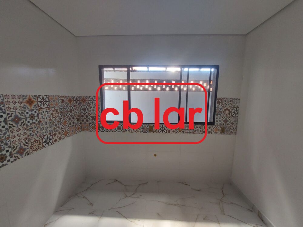 Casa à venda com 2 quartos, 125m² - Foto 2