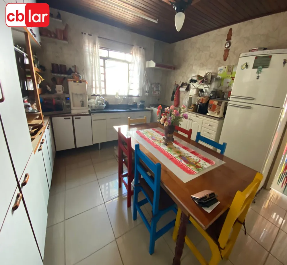 Casa, 2 quartos, 200 m² - Foto 1