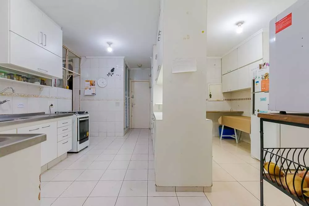 Apartamento à venda com 3 quartos, 196m² - Foto 4