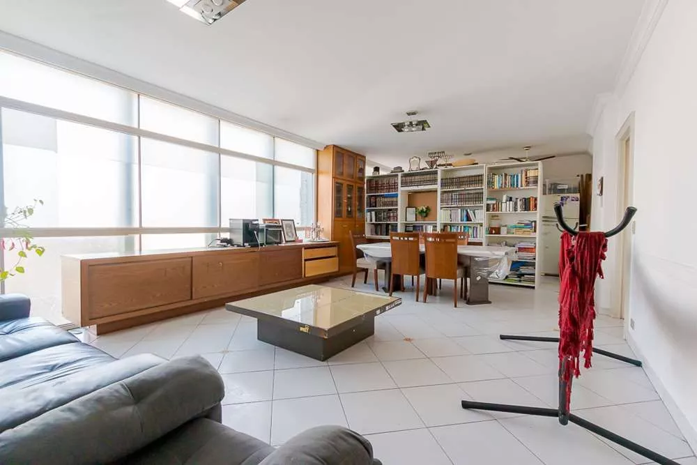 Apartamento à venda com 3 quartos, 196m² - Foto 1