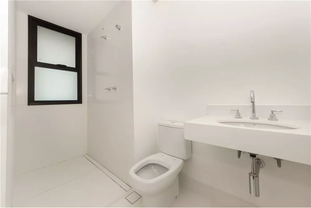 Apartamento à venda com 3 quartos, 207m² - Foto 1