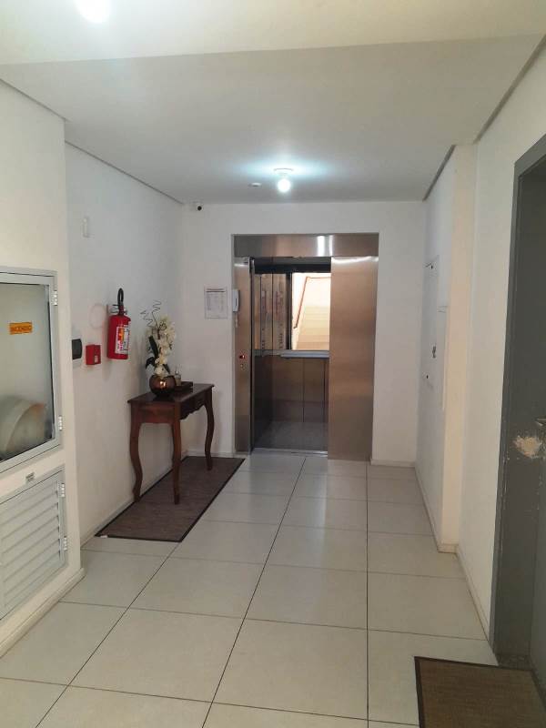 Apartamento à venda com 2 quartos, 60m² - Foto 3