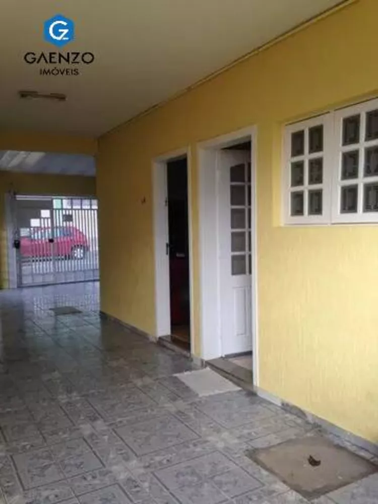 Casa à venda com 3 quartos, 150m² - Foto 1