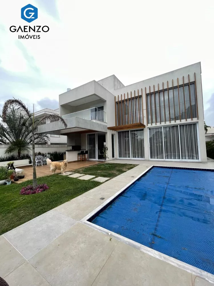 Casa de Condomínio à venda com 5 quartos, 309m² - Foto 1