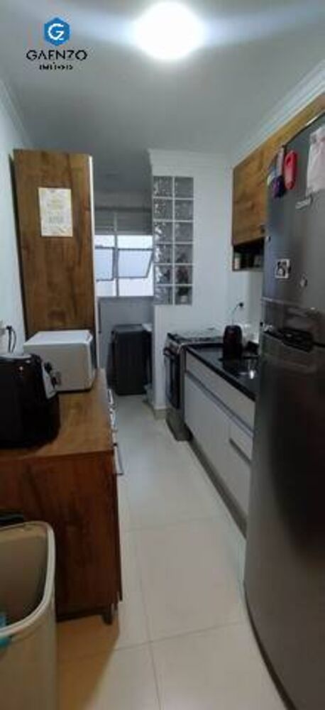 Apartamento à venda com 3 quartos, 70m² - Foto 2