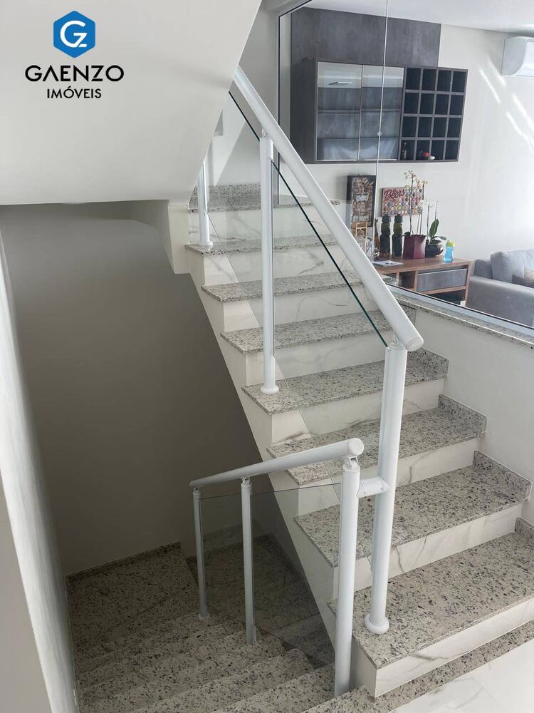Sobrado, 3 quartos, 201 m² - Foto 2