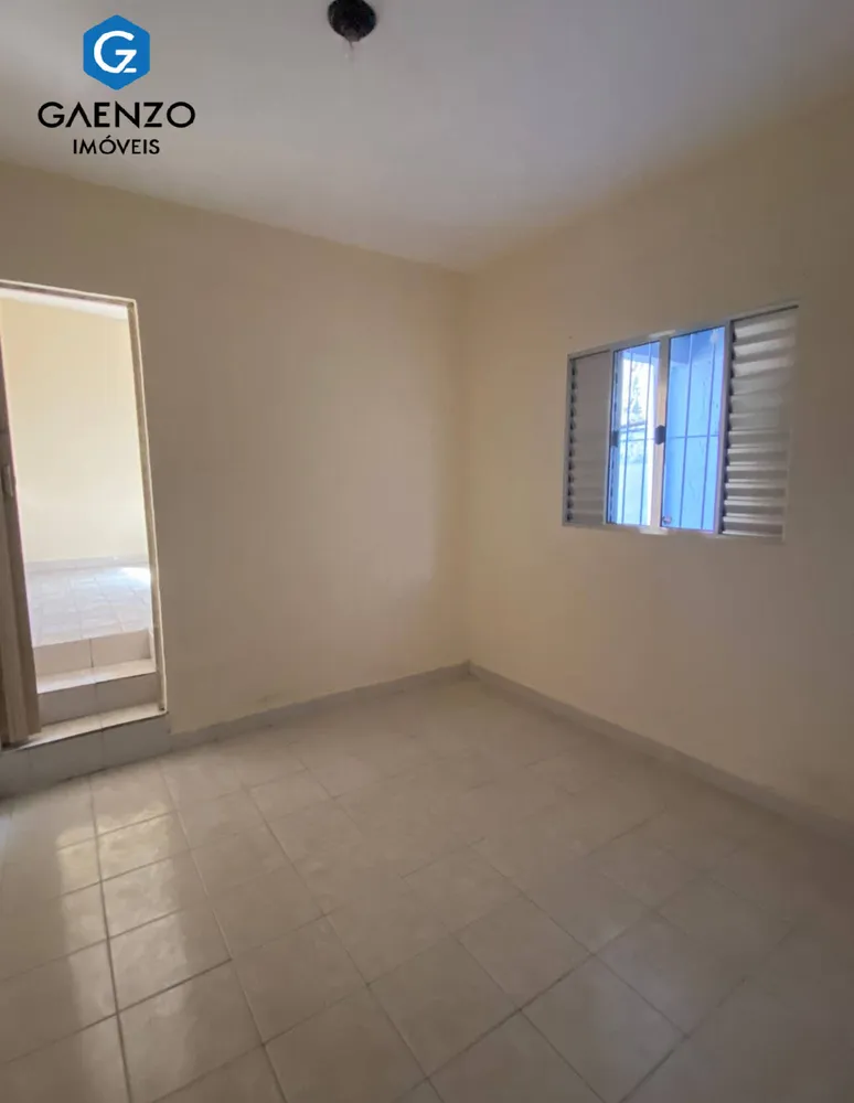 Casa, 6 quartos, 200 m² - Foto 1