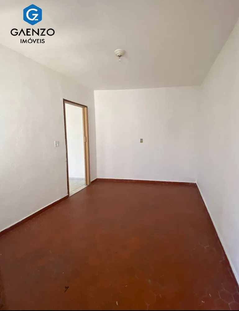 Casa, 6 quartos, 200 m² - Foto 2