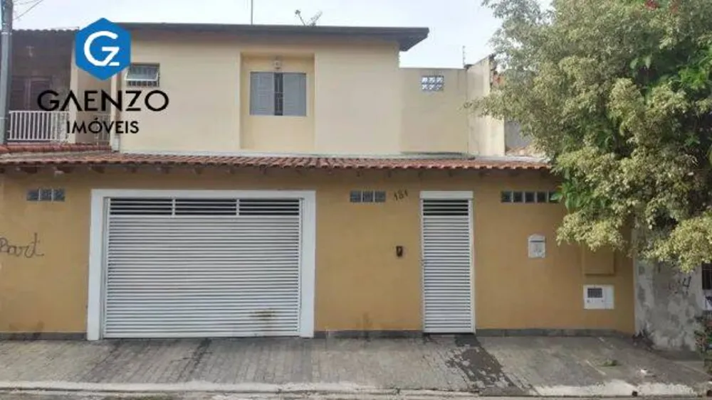 Sobrado, 3 quartos, 228 m² - Foto 1