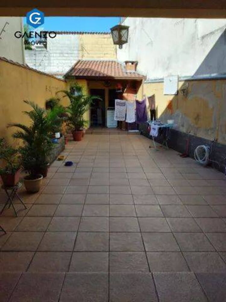 Sobrado, 3 quartos, 228 m² - Foto 2