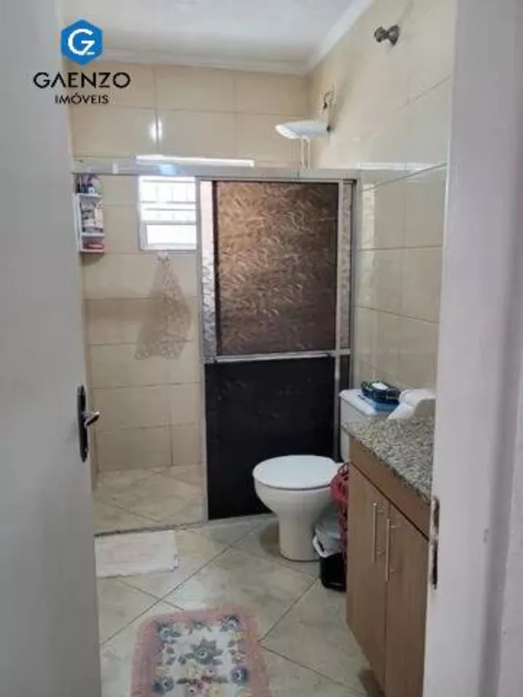 Casa à venda com 1 quarto, 250m² - Foto 4