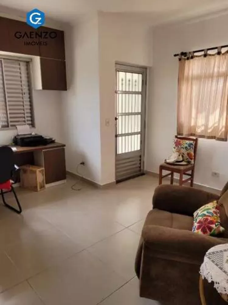 Casa à venda com 1 quarto, 250m² - Foto 6