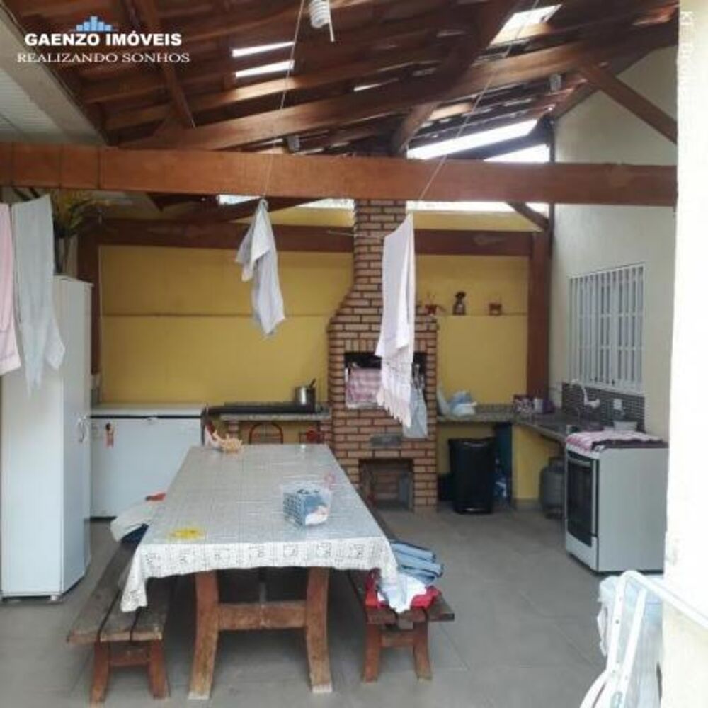 Casa à venda com 3 quartos, 140m² - Foto 2