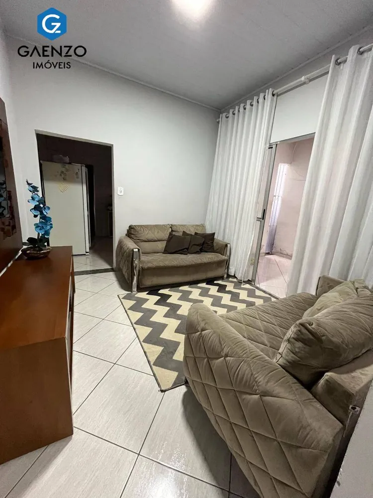 Casa, 3 quartos, 212 m² - Foto 2