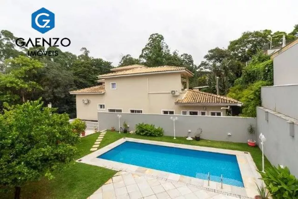 Casa à venda com 6 quartos, 750m² - Foto 3