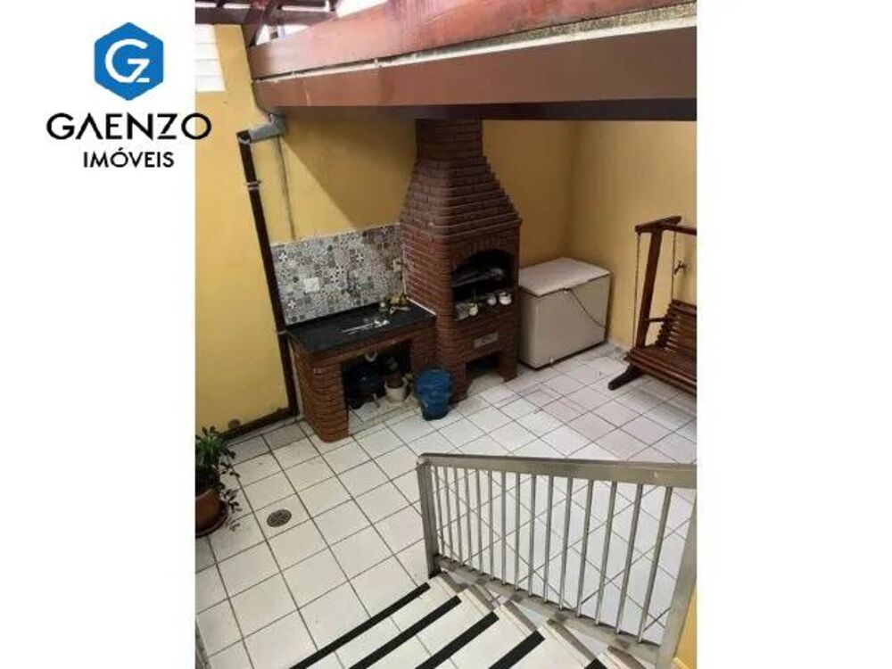 Sobrado à venda com 3 quartos, 200m² - Foto 4