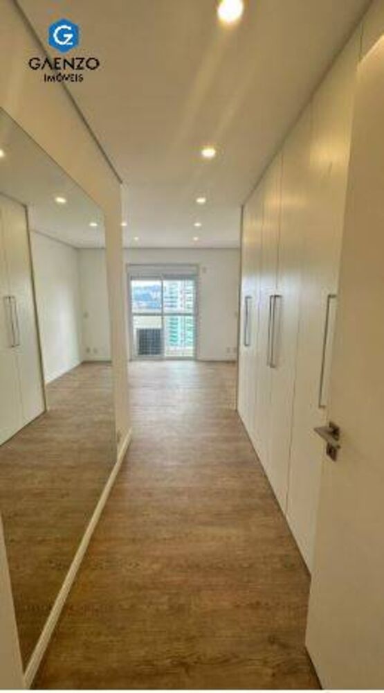 Apartamento para alugar com 3 quartos, 176m² - Foto 3