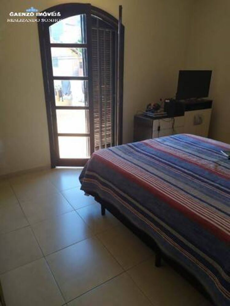 Casa à venda com 3 quartos, 198m² - Foto 9