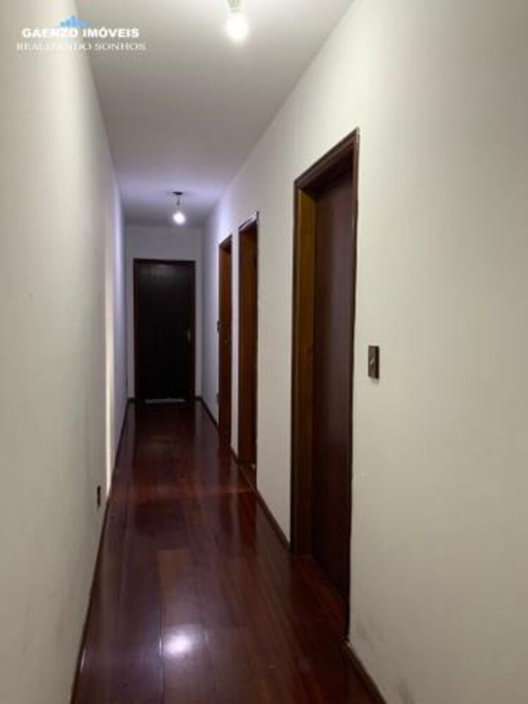 Casa, 9 quartos, 300 m² - Foto 1