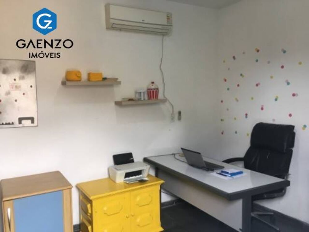 Casa, 4 quartos, 253 m² - Foto 13