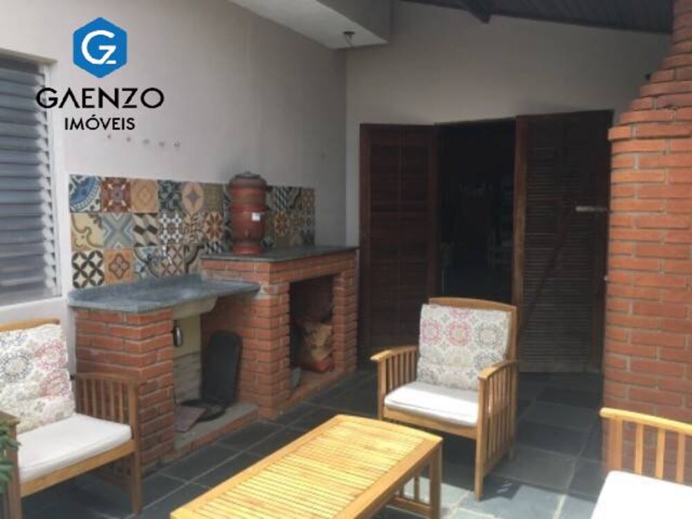 Casa, 4 quartos, 253 m² - Foto 4