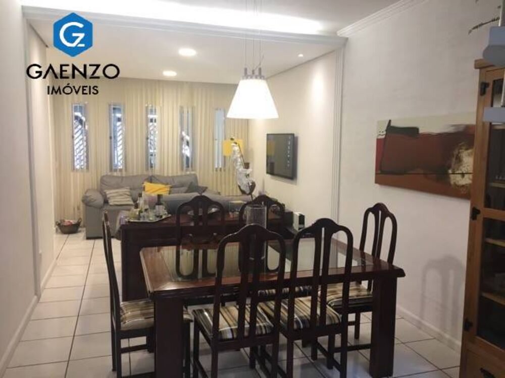 Casa, 4 quartos, 253 m² - Foto 2