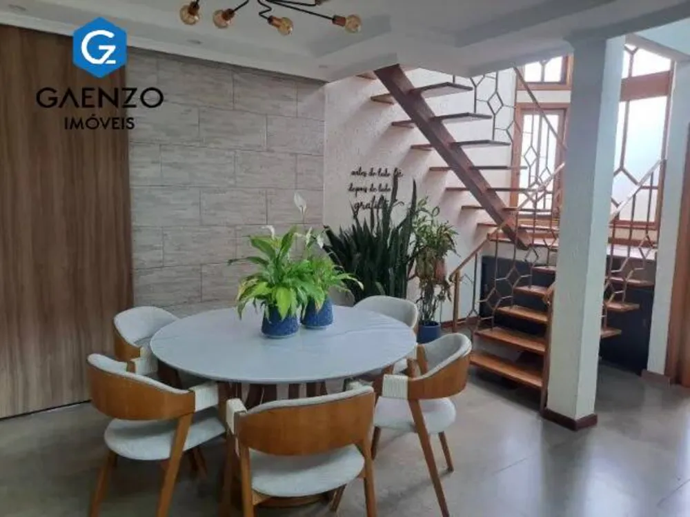 Chácara, 3 quartos, 295 m² - Foto 2
