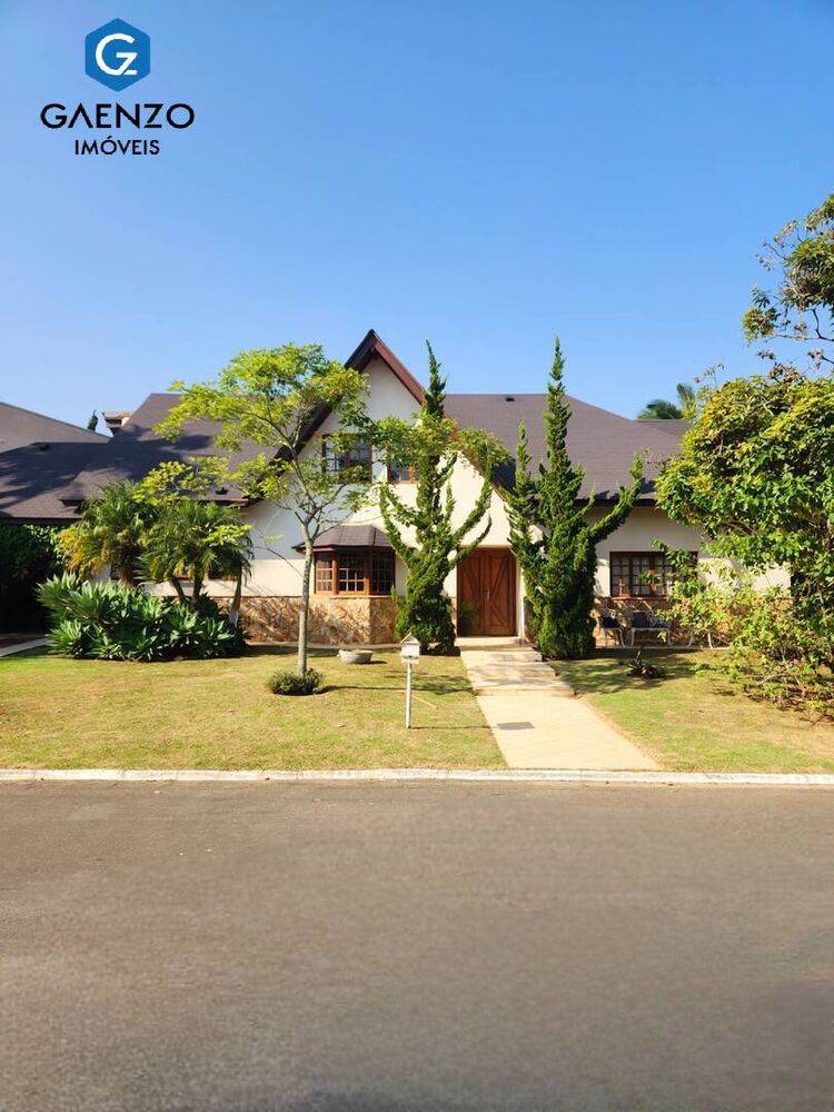 Casa, 3 quartos, 323 m² - Foto 1