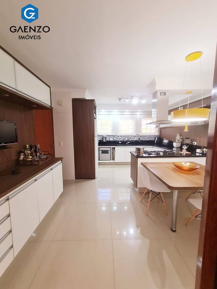 Casa, 3 quartos, 323 m² - Foto 32
