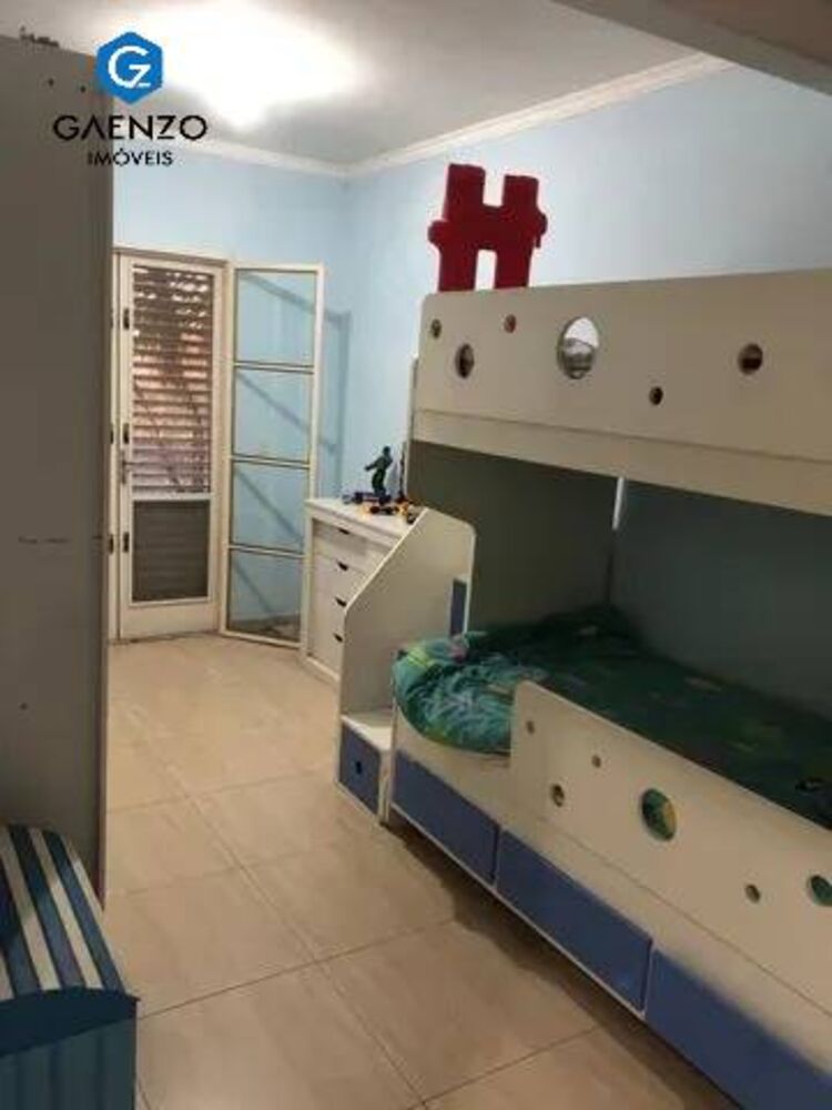 Sobrado, 3 quartos, 244 m² - Foto 4