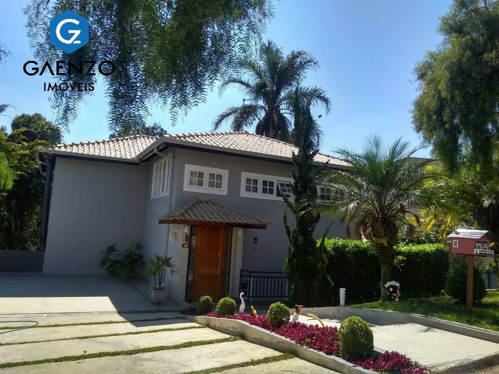 Casa de Condomínio à venda com 3 quartos, 300m² - Foto 1