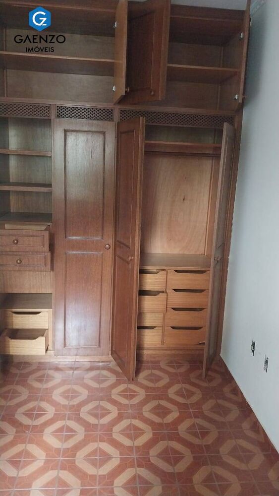 Casa, 3 quartos, 203 m² - Foto 1