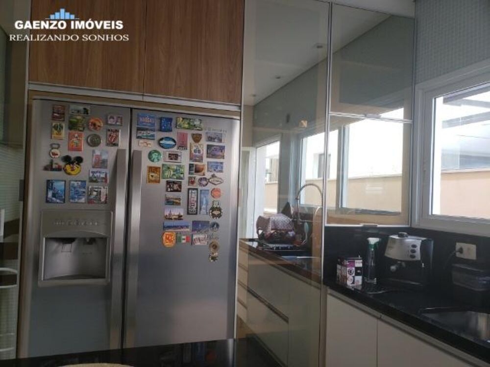 Casa para alugar com 4 quartos, 340m² - Foto 4