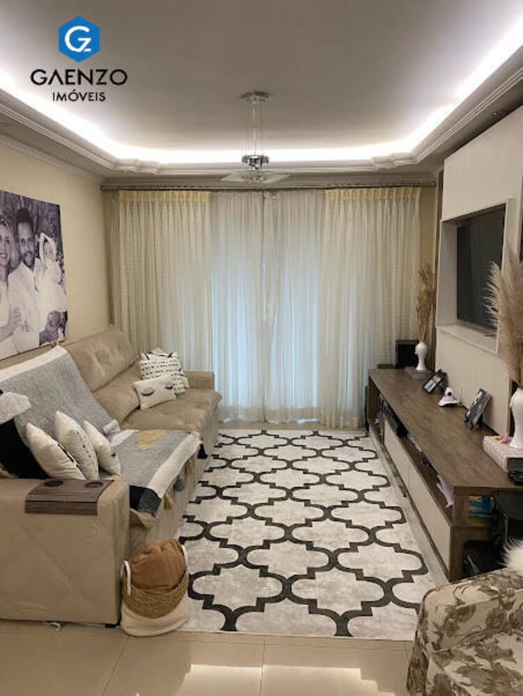 Casa, 3 quartos, 240 m² - Foto 1