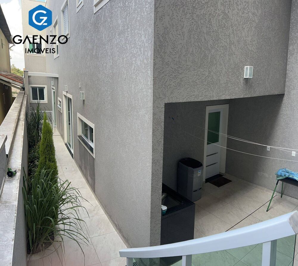 Casa de Condomínio à venda com 3 quartos, 220m² - Foto 2